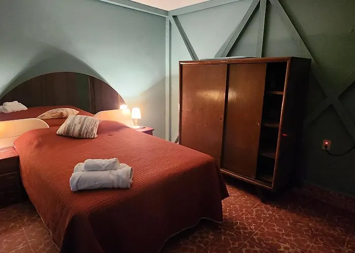 Departamentos De La Rosa Muy Cerca Del Aeropuerto T2 Wifi Free Guest house 4*