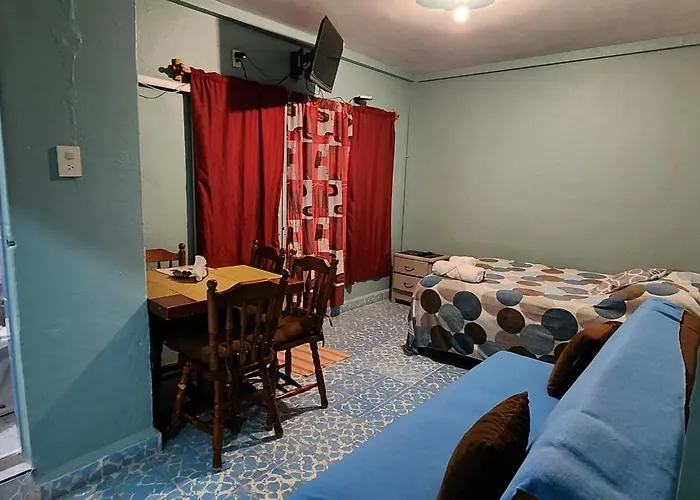 Departamentos Muy Cercanos Al Aeropuerto T2 Wifi Free 4*